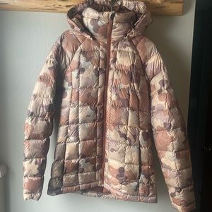 Burton Womens Baker Down Puffer Jacket Camo